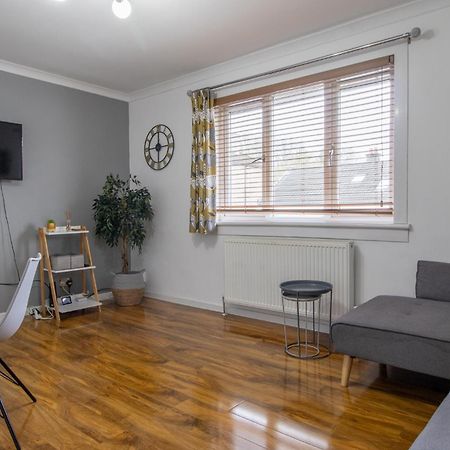 1 Bed Apartment Central Hamilton Free Wifi With Great Transport Links To Glasgow Exteriér fotografie