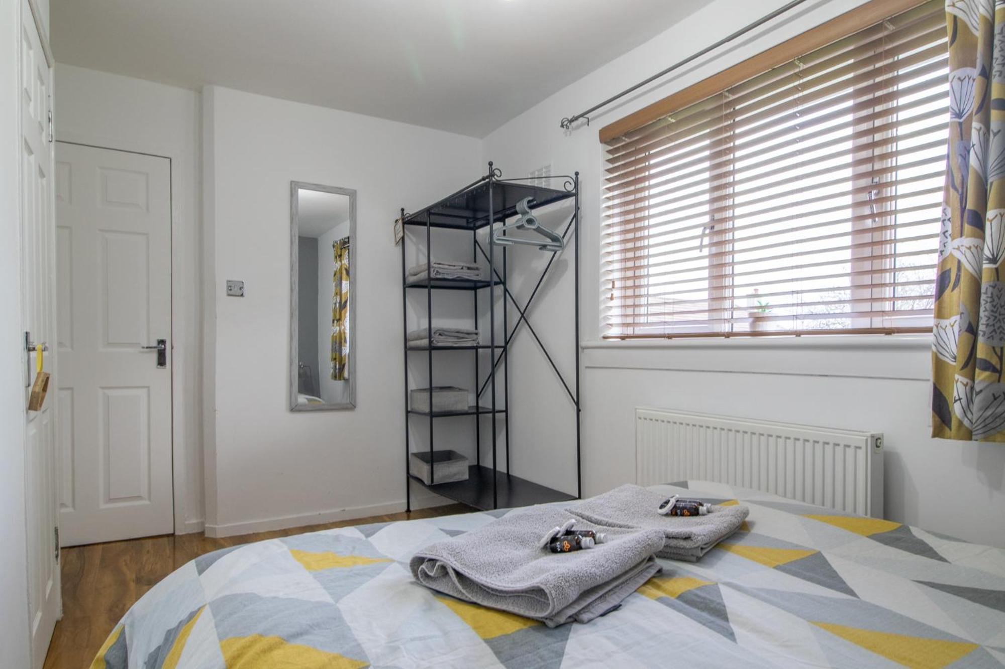 1 Bed Apartment Central Hamilton Free Wifi With Great Transport Links To Glasgow Exteriér fotografie