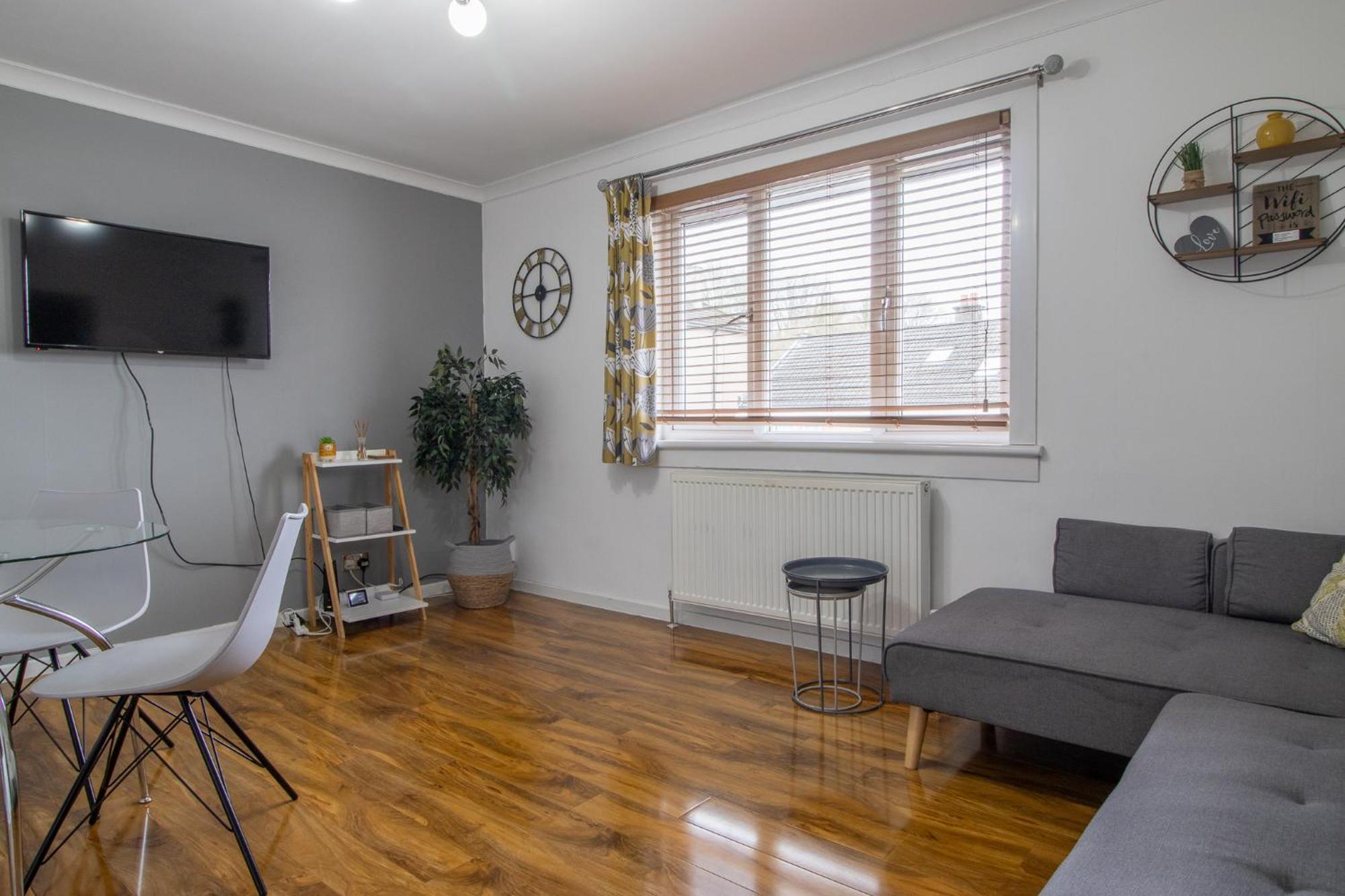 1 Bed Apartment Central Hamilton Free Wifi With Great Transport Links To Glasgow Exteriér fotografie