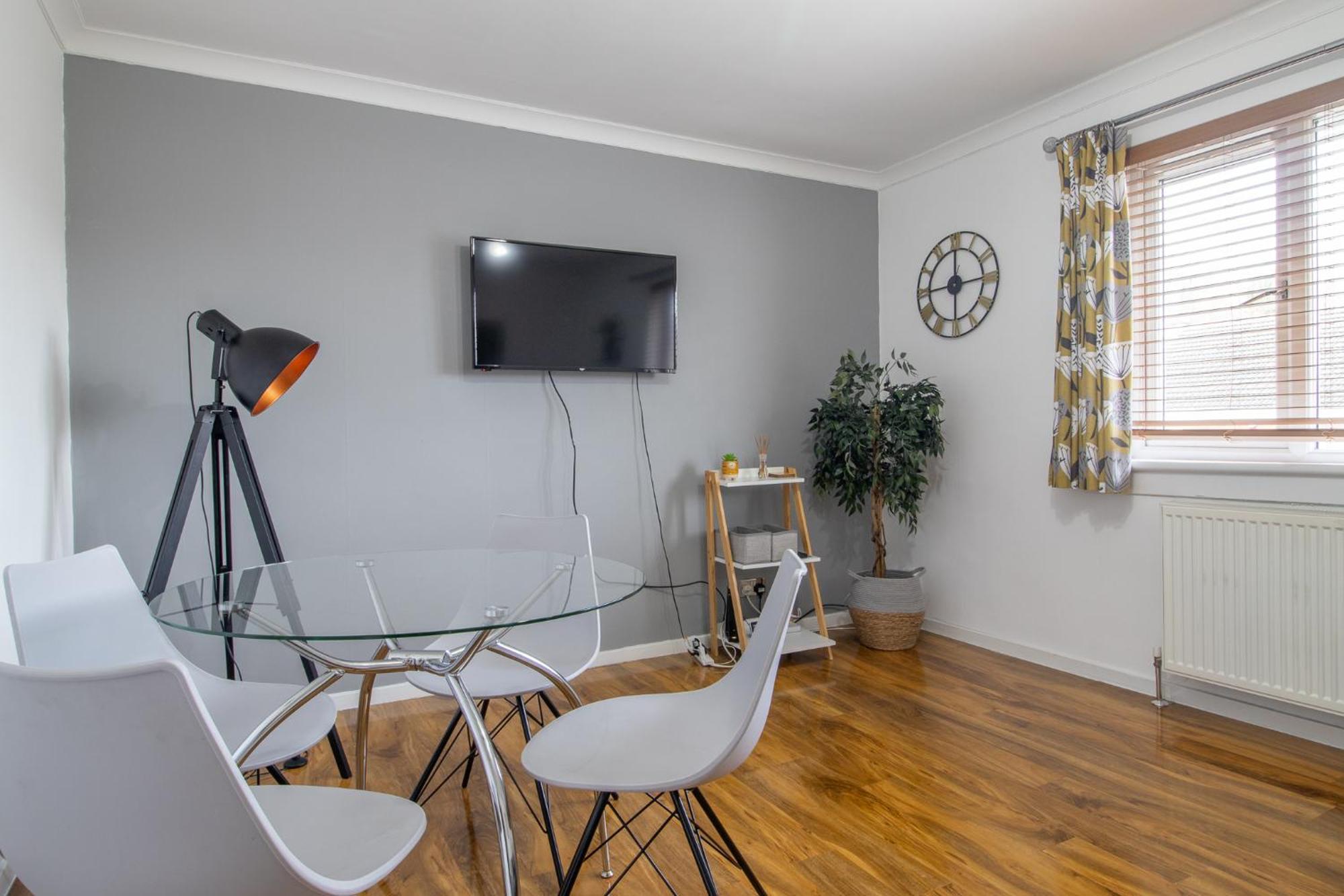1 Bed Apartment Central Hamilton Free Wifi With Great Transport Links To Glasgow Exteriér fotografie